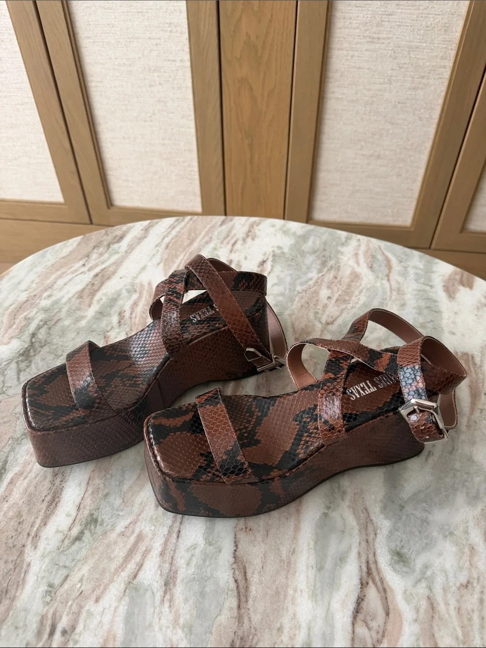 Paris Texas statement platform